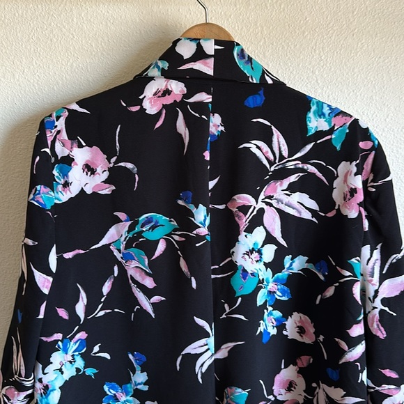 Lane Bryant Floral Black Blazer - Picture 9 of 11